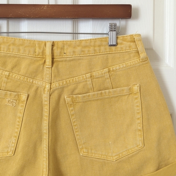 We The Free Anytime Anywhere Crvy Distressed High Waisted Cuffed Jean Shorts 28 - Picture 11 of 12